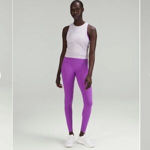 Lululemon Wunder Train High-Rise Tight 28"
Moonlit Magenta size 6